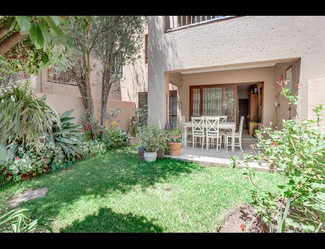 1 BEDROOM APARTMENT FOR SALE IN LONEHILL